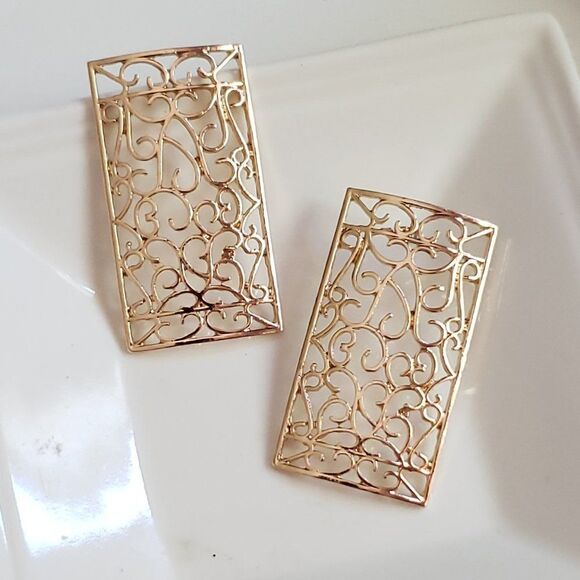 New! Anthro Gold Lattice Earrings - Picture 3 of 12